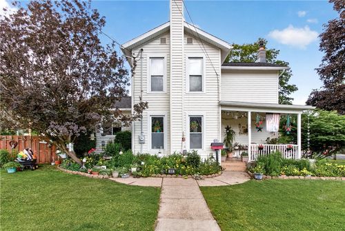 44 Park St, Phelps, NY, 14532-1126 | Card Image