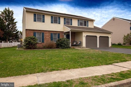 1318 Fredrick Blvd, READING, PA, 19605-1160 | Card Image