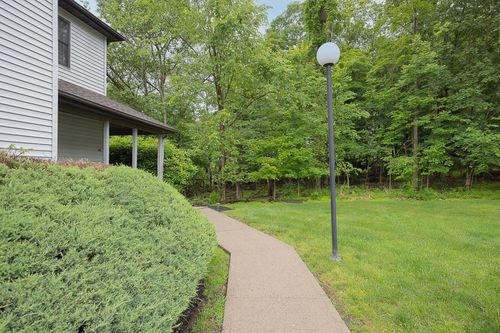 71 Frank Ct, Monroe, NY, 10950-3955 | Card Image