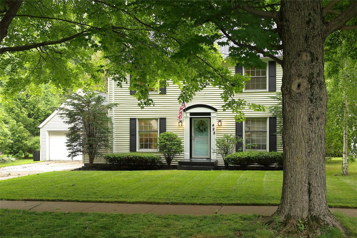 Cherokee Dr, Erie, PA 16505