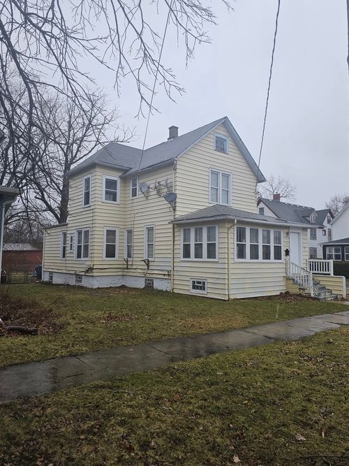 728 N Ash St, WAUKEGAN, IL, 60085-3928 | Card Image