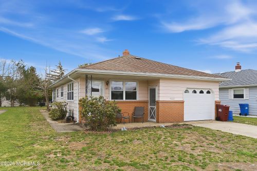 55 Scarborough Pl, Toms River, NJ, 08757-4616 | Card Image