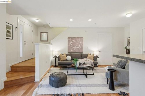 unit-th11-1511 Jefferson St, Oakland, CA, 94612-1952 | Card Image