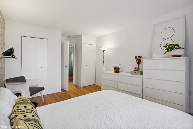 APT-702 - 525 W Hawthorne Pl, Home with 2 bedrooms, 1 bathrooms and null parking in CHICAGO IL | Image 12