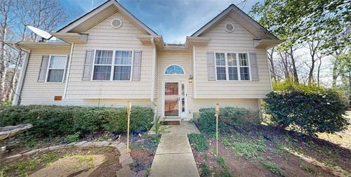 15 Huntington Dr, Grantville, GA, 30220-2049 | Card Image