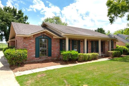 3136 Fitzgerald Rd, Montgomery, AL, 36106-2633 | Card Image