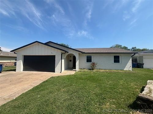 4811 S 89th East Pl, Tulsa, OK, 74145-7245 | Card Image