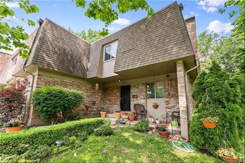 1844 97th St, Kansas City, MO, 64131-3458 | Card Image