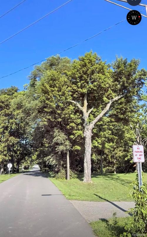 20710 Superior Rd, Taylor, MI, 48180-4784 | Card Image