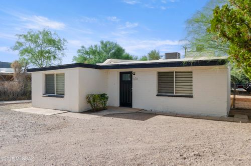 636 Waverly St, Tucson, AZ, 85705-8993 | Card Image