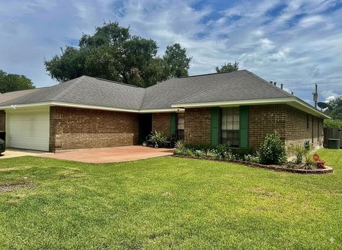 2816 La Mesa St, Bay City, TX, 77414-2798 | Card Image
