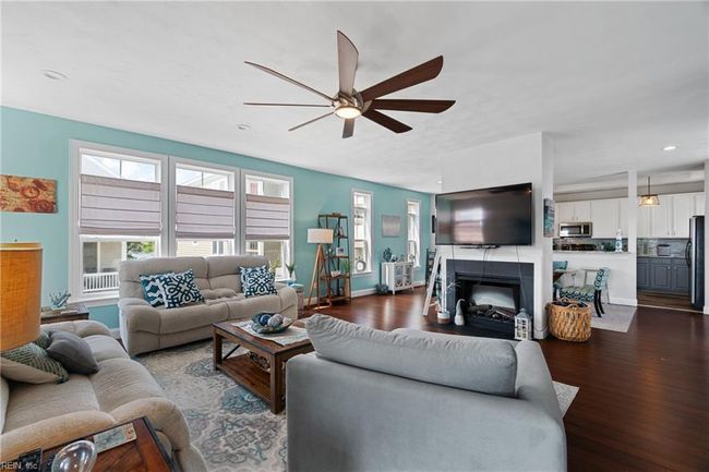 9509 14 Th Bay St, House attached with 4 bedrooms, 3 bathrooms and null parking in Norfolk VA | Image 8