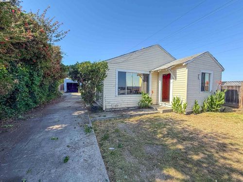 1285 Cypress St, East Palo Alto, CA, 94303-1744 | Card Image
