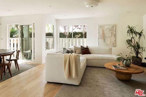 apt-102-2222 5th St, Santa Monica, CA, 90405-2482 | Card Image