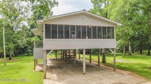 2432 Pascagoula River Rd, Moss Point, MS, 39562-7493 | Card Image