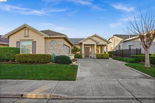 680 Stewart Way, Brentwood, CA, 94513-6942 | Card Image