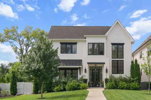 1715 Hillmont Dr, Nashville, TN, 37215-2901 | Card Image