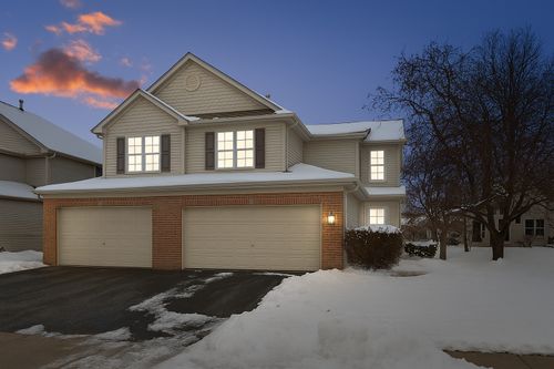 1529 Keystone Ct, Elgin, IL, 60120-7012 | Card Image