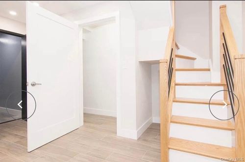 dpx-19-39 77th Street, New York, NY, 11370 | Card Image
