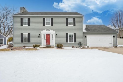 724 Overland Trail, Grafton, WI, 53024 | Card Image