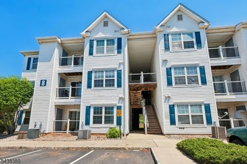 811 Waterford Dr, Edison, NJ, 08817-1906 | Card Image