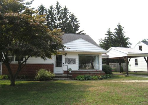 1049 W Summit Ave, Muskegon, MI, 49441-4059 | Card Image