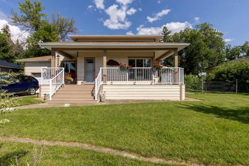 157 S S 1 St W, Magrath, AB, T0K1J0 | Card Image