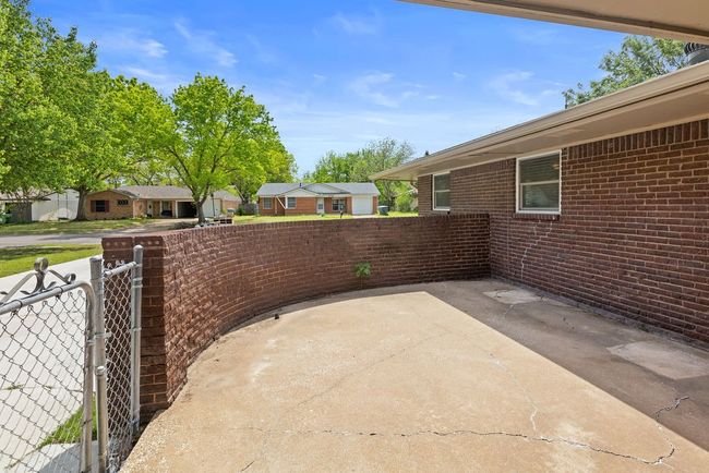 1203 Blanton Pl, House other with 3 bedrooms, 2 bathrooms and null parking in Sherman TX | Image 23