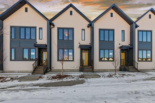 264 S Point Greenway Sw, Balzac, AB, T4B2T3 | Card Image