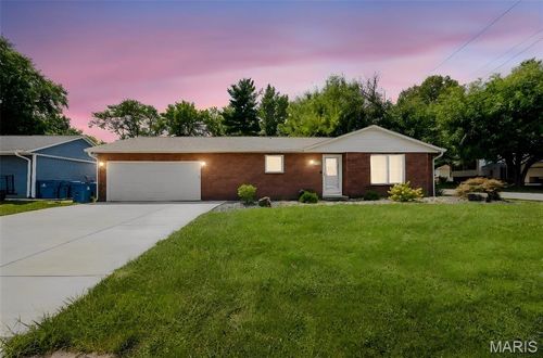 1310 27th St, Highland, IL, 62249-2702 | Card Image