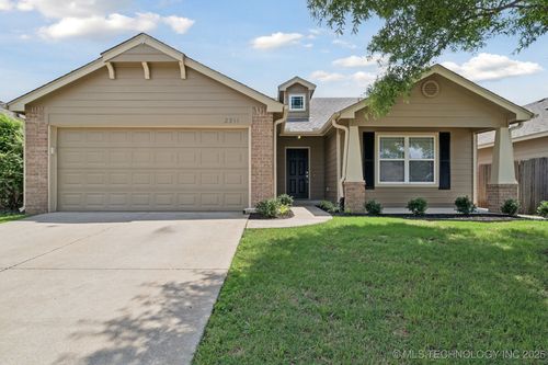 2211 Concord Pl, Broken Arrow, OK, 74012-9626 | Card Image