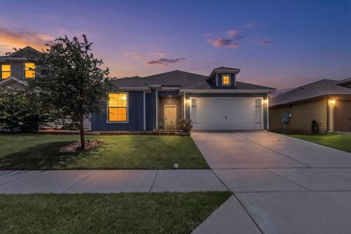 8228 Smokey Creek Pass, Fort Worth, TX, 76179-2762 | Card Image