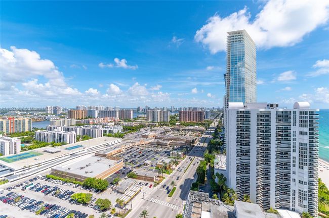 2906 - 16699 Collins Ave, Condo with 3 bedrooms, 2 bathrooms and null parking in Sunny Isles Beach FL | Image 27