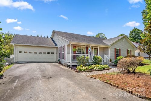 27 Eden Glen Rd, Black Mountain, NC, 28711-7721 | Card Image