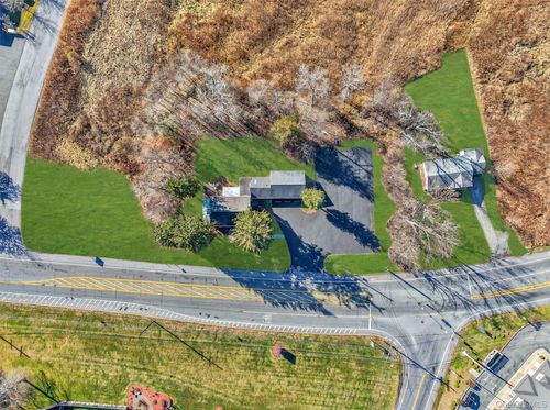 563 Temple Hill Rd, New Windsor, NY, 12553-5534 | Card Image