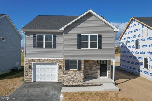 517 S Spring St, MARTINSBURG, WV, 25401-4118 | Card Image