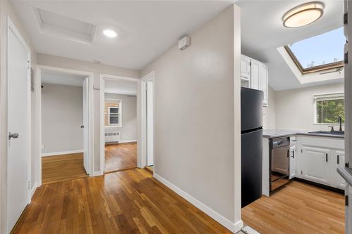 2-11 Holland St, Harrison, NY, 10528-3214 | Card Image