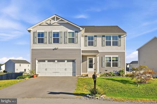 348 Chandlers Glen Dr, BUNKER HILL, WV, 25413-2129 | Card Image