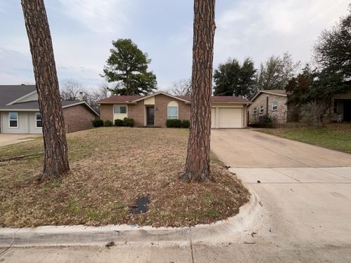 603 Shelmar Dr, Euless, TX, 76039-2521 | Card Image