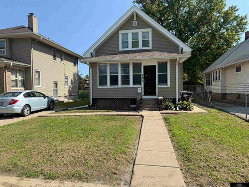 2205 Pratt St, Omaha, NE, 68110-1860 | Card Image