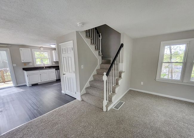 31 Harvard Ct, House other with 3 bedrooms, 2 bathrooms and 2 parking in Dracut MA | Image 6