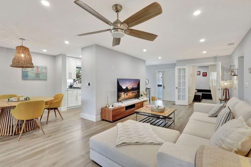 2010-95 Pelican Pointe Dr, Delray Beach, FL, 33483-8004 | Card Image