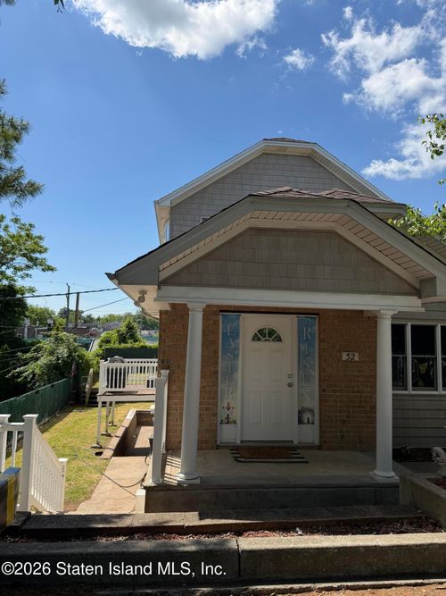 32 Baltimore Street, Staten Island, NY, 10308 | Card Image