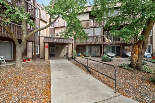 apt-139-4207 Lakeside Ave N, Brooklyn Center, MN, 55429-3824 | Card Image