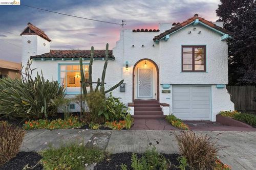 3535 Suter St, Oakland, CA, 94619-1236 | Card Image