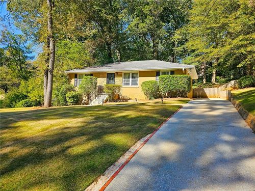 990 Willivee Dr, Decatur, GA, 30033-4102 | Card Image