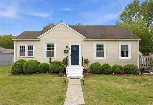 42 Davis Ave Avenue, Newport News, VA, 23601 | Card Image