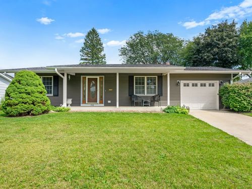 816 Melrose Ct, McHenry, IL, 60050-4931 | Card Image