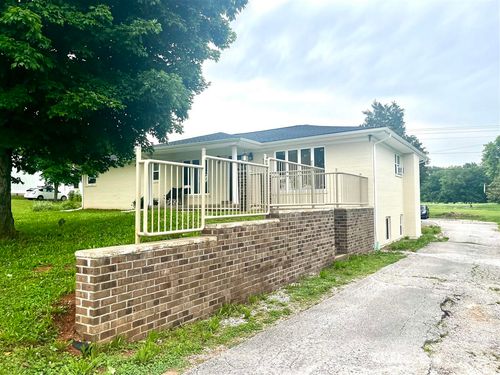 8691 Russellville Rd, Bowling Green, KY, 42101-7310 | Card Image