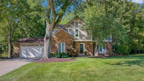32871 N Burr Oak Dr, Solon, OH, 44139-5538 | Card Image